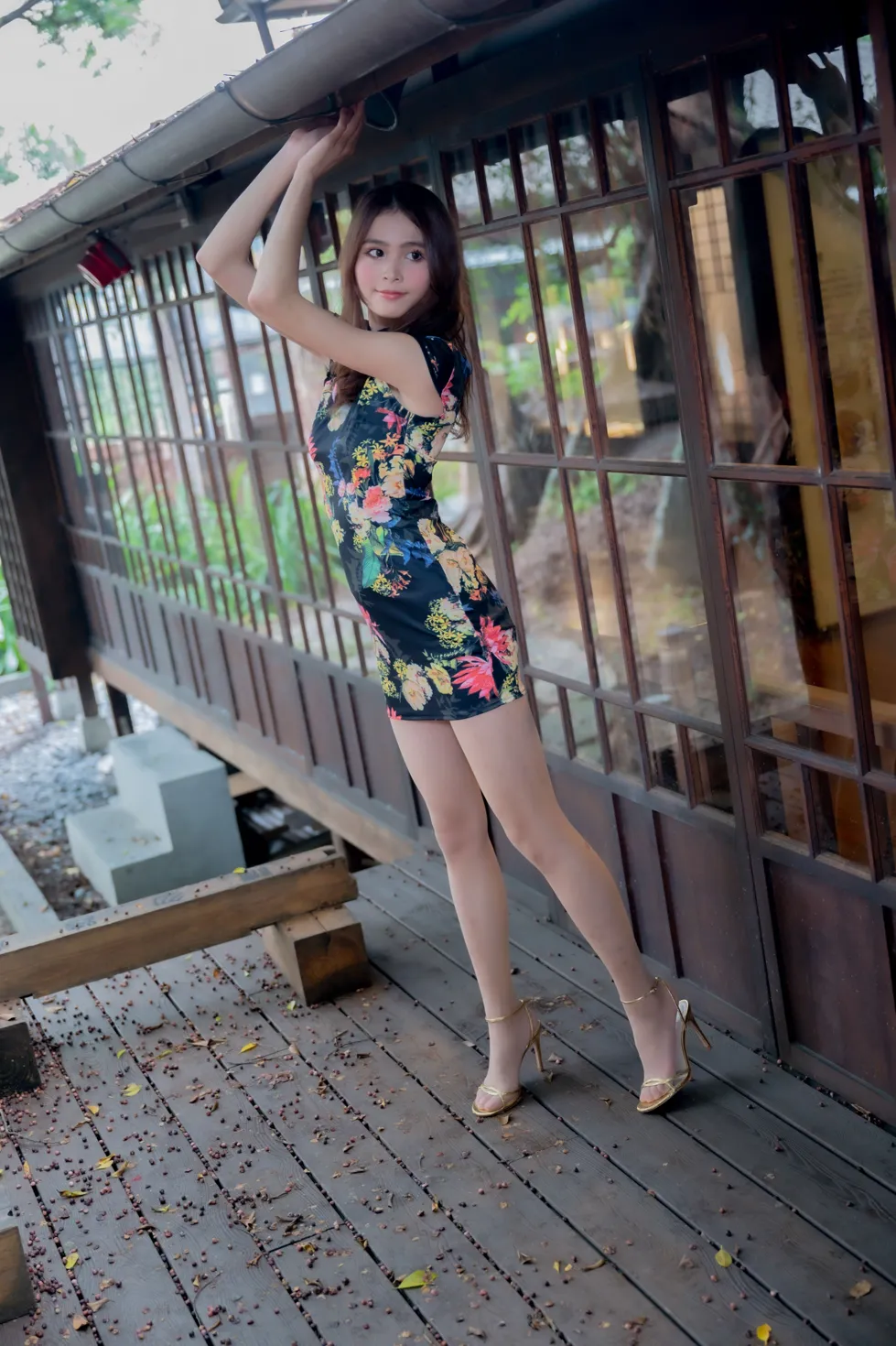 [Mzsock] NO.202 He Jiaxin black flower short cheongsam stockings high heels beautiful legs street photography#[97P]-8