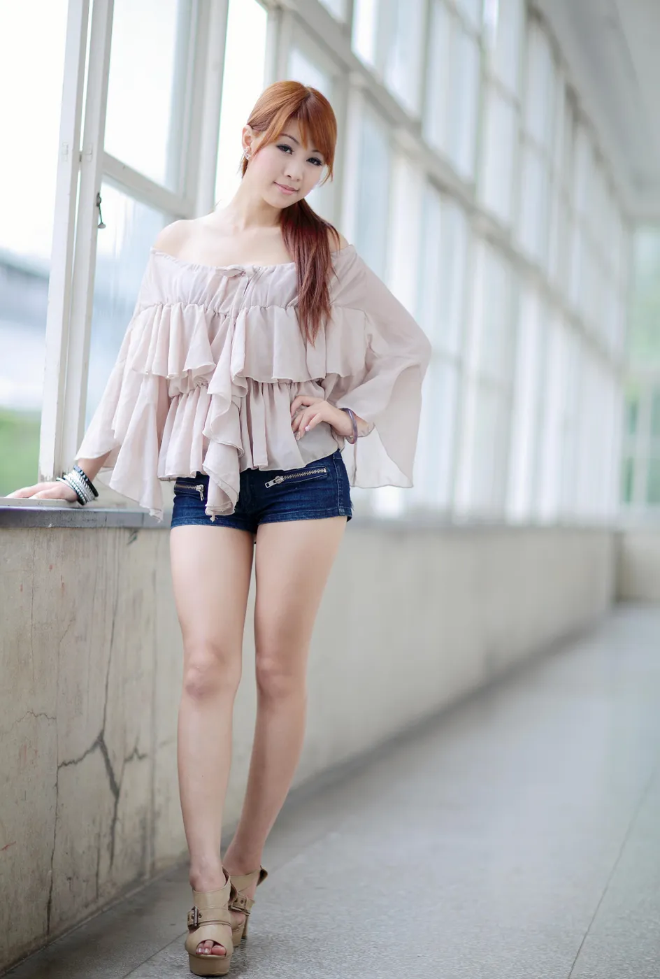 [Mzsock] NO.210 Xiaowen off-shoulder denim shorts cool and beautiful legs street photography#[80P]-1